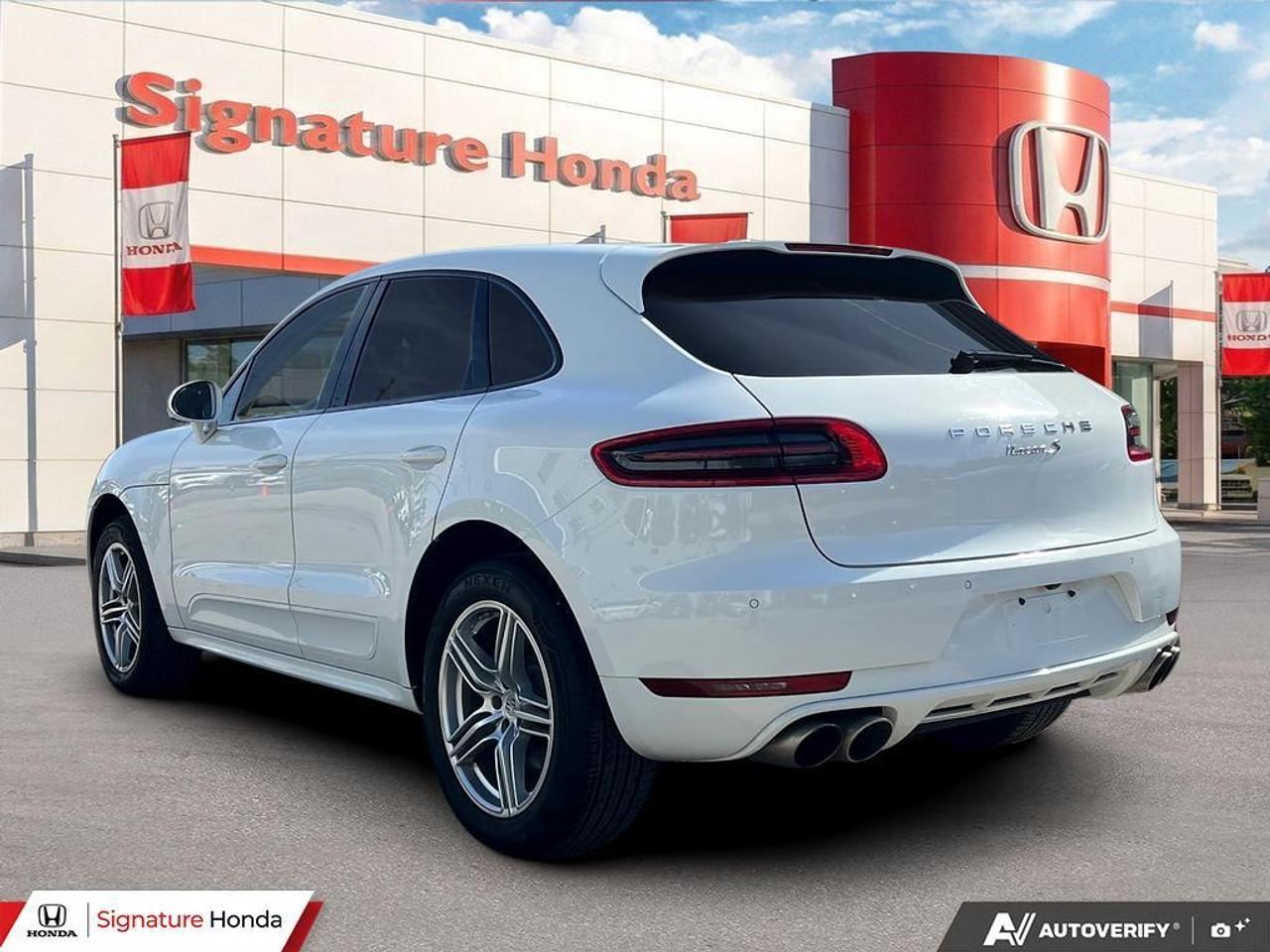 2017 Porsche Macan S Photo