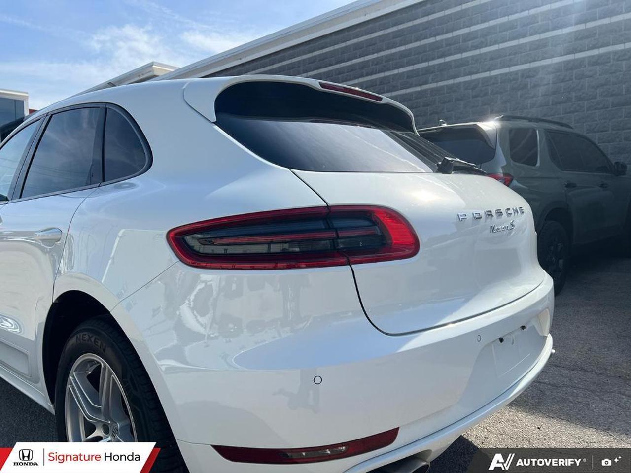 2017 Porsche Macan S Photo