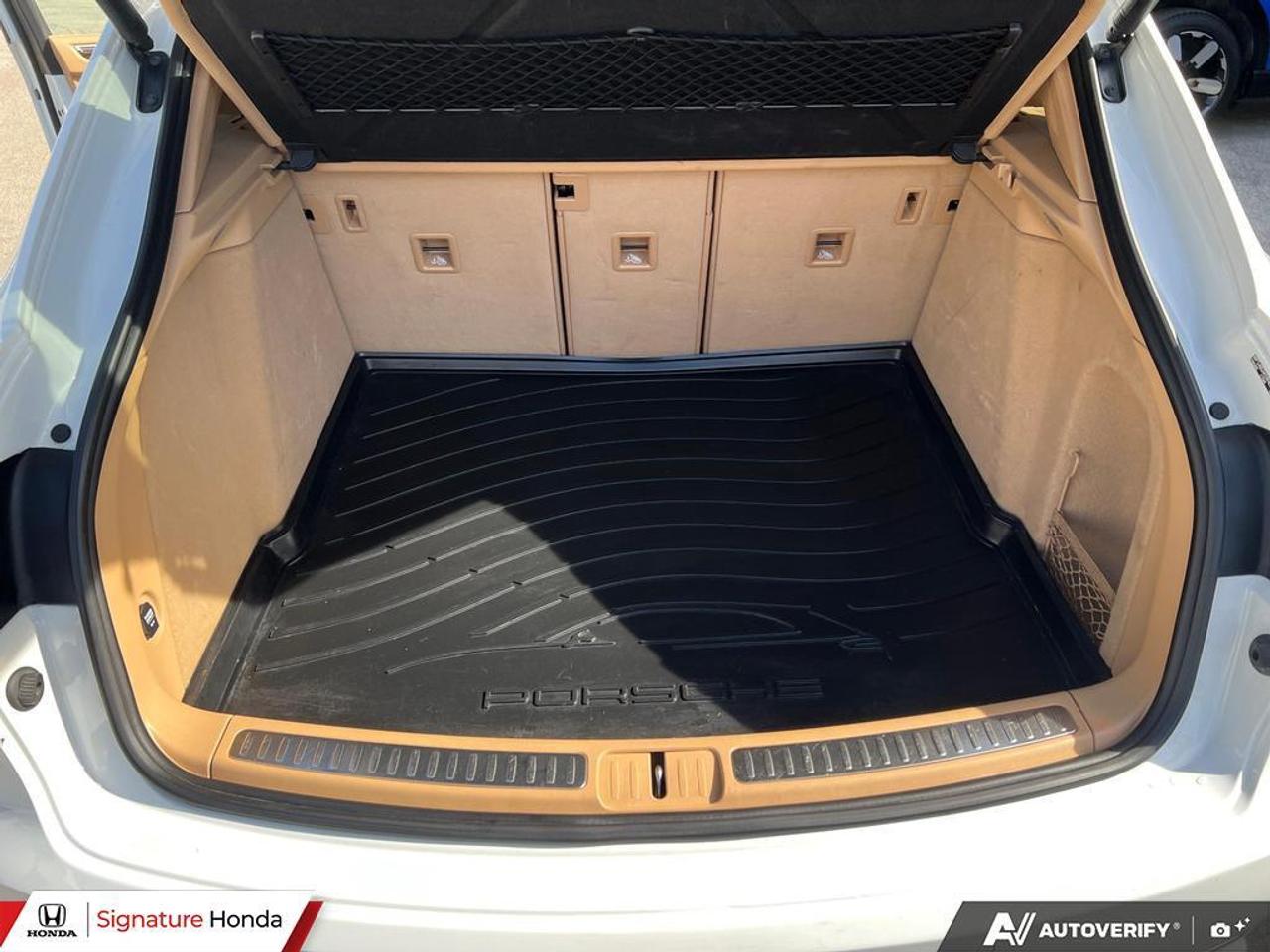 2017 Porsche Macan S Photo