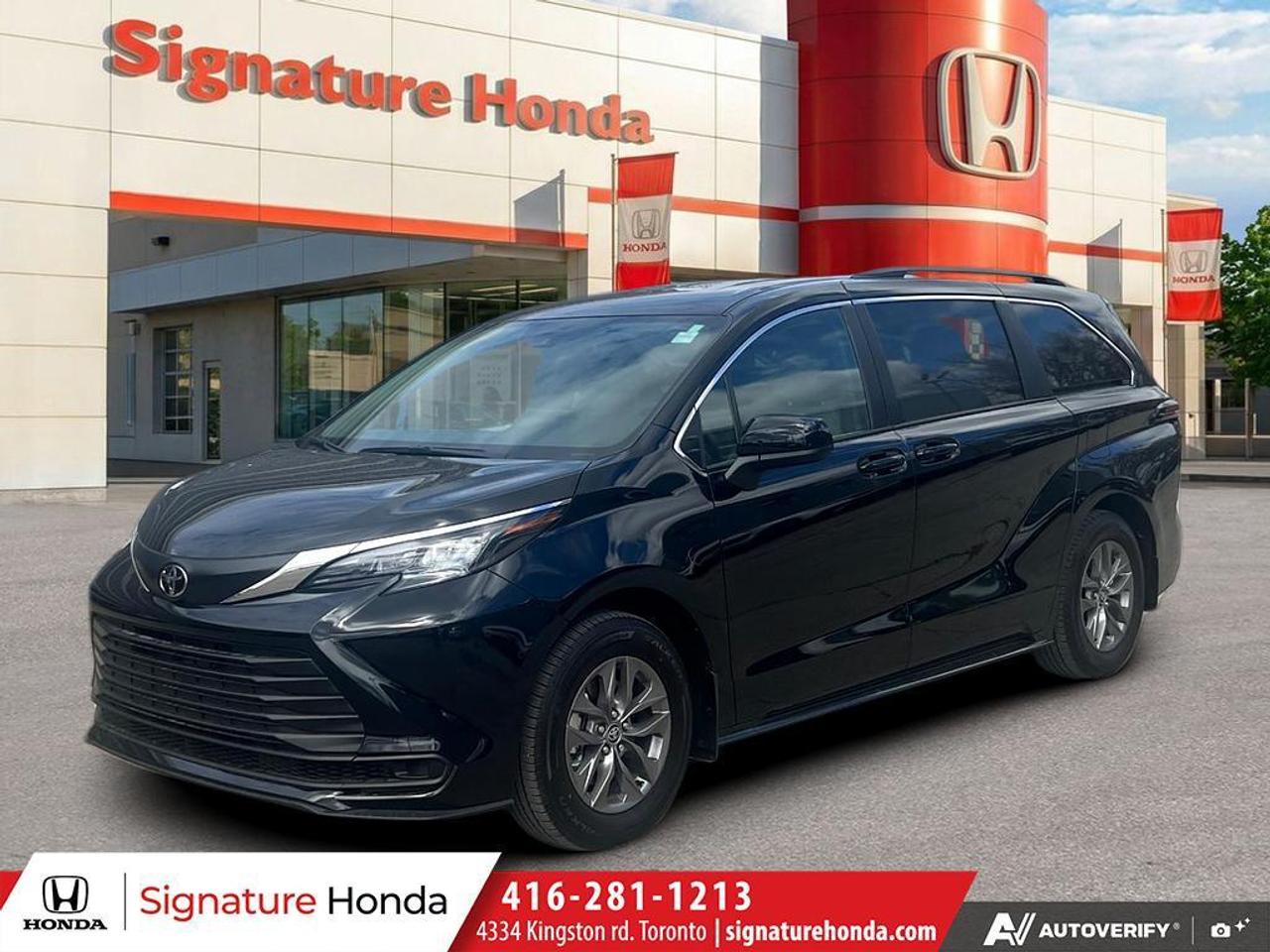 2026 Toyota Sienna LE Photo