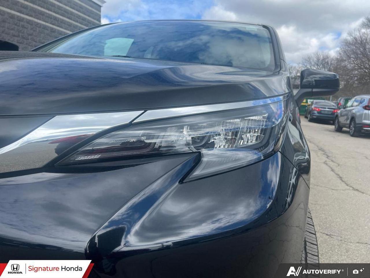 2026 Toyota Sienna LE Photo
