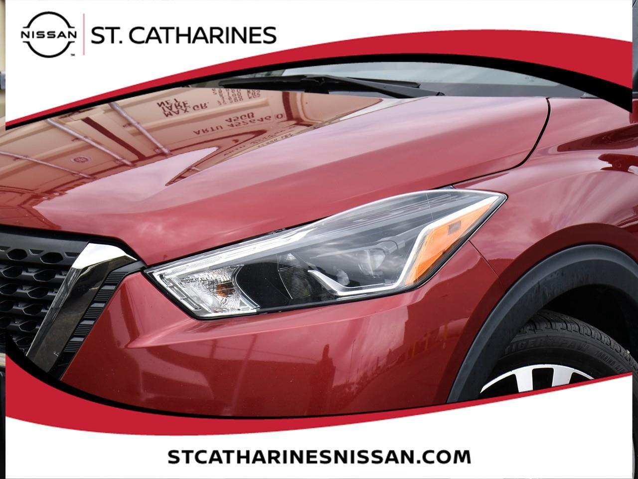2020 Nissan Kicks SR Photo2