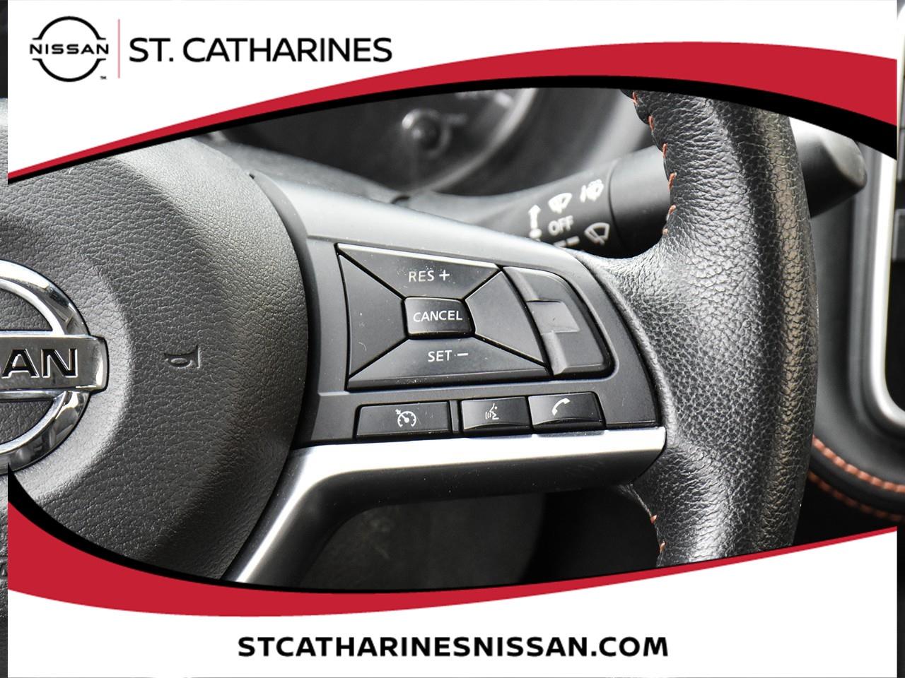 2020 Nissan Kicks SR Photo