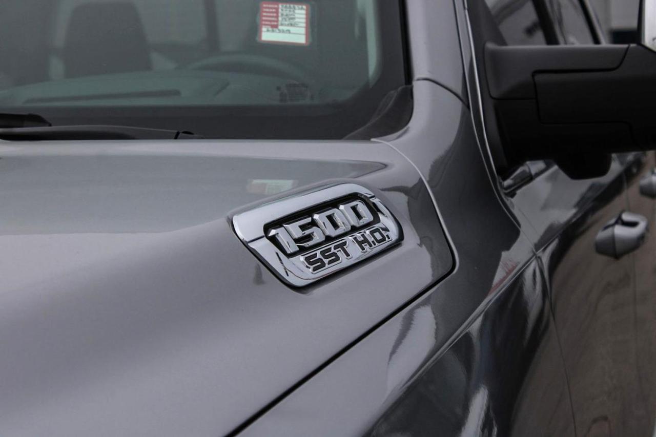2025 RAM 1500 Tungsten 4x4 Crew Photo
