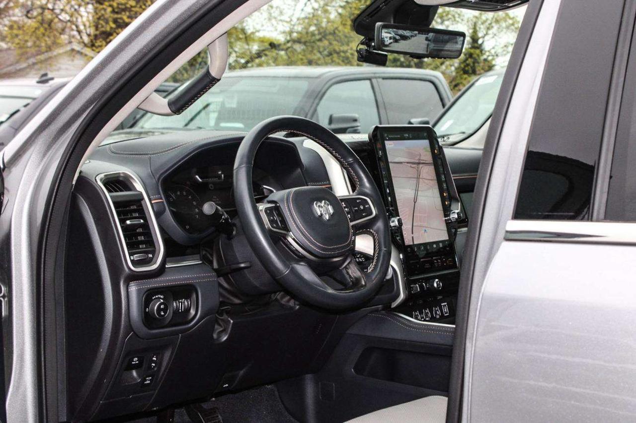 2025 RAM 1500 Tungsten Crew Cab 4x4  Gps SiriusXM BkpCam HtdSeat Photo