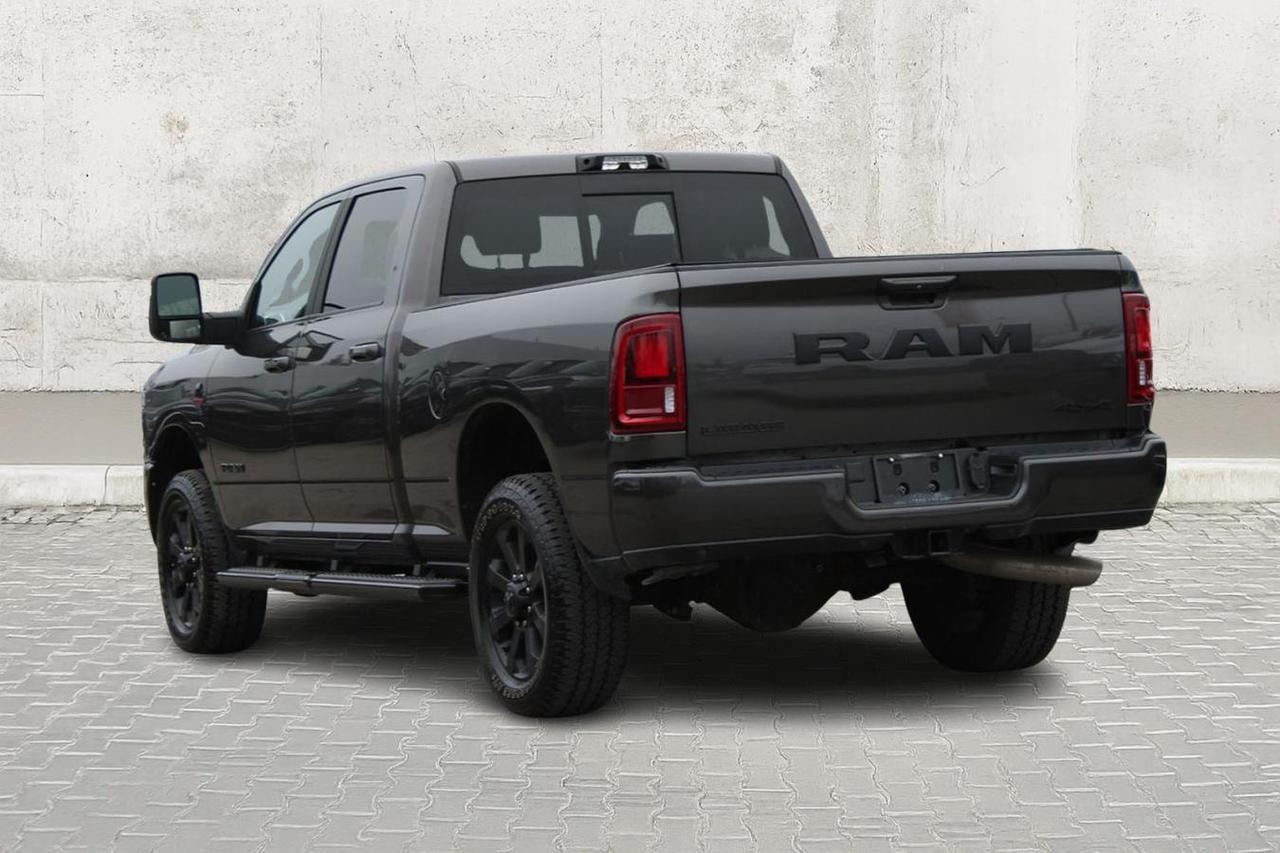 2025 RAM 3500 Laramie Crew Cab Night Edition 4x4  Gps SiriusXM S Photo3