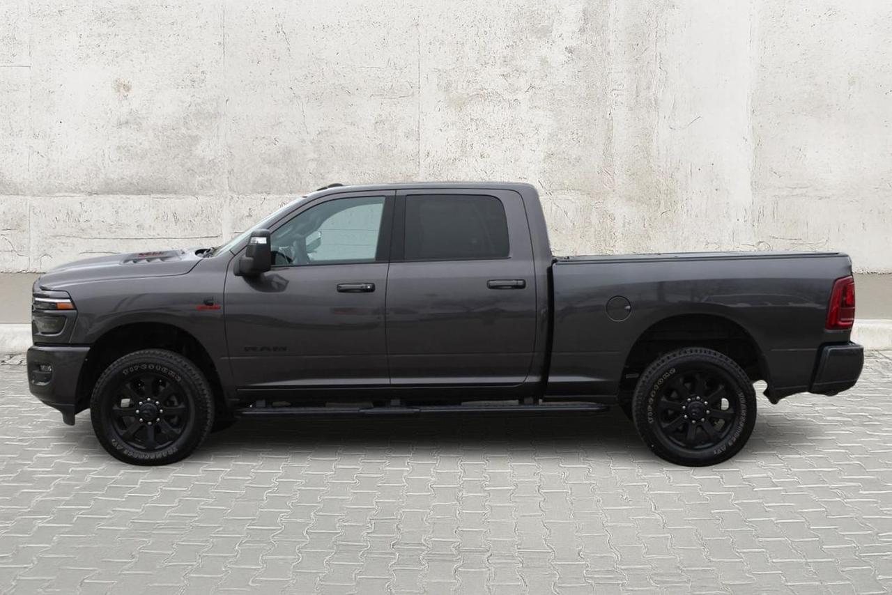 2025 RAM 3500 Laramie Crew Cab Night Edition 4x4  Gps SiriusXM S Photo2