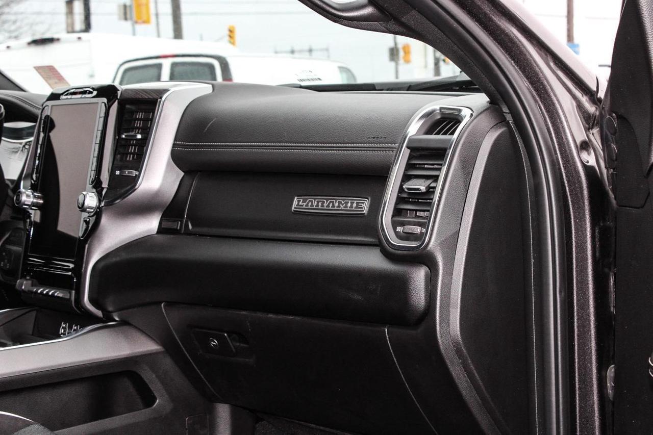 2025 RAM 3500 Laramie Crew Cab Night Edition 4x4  Gps SiriusXM S Photo