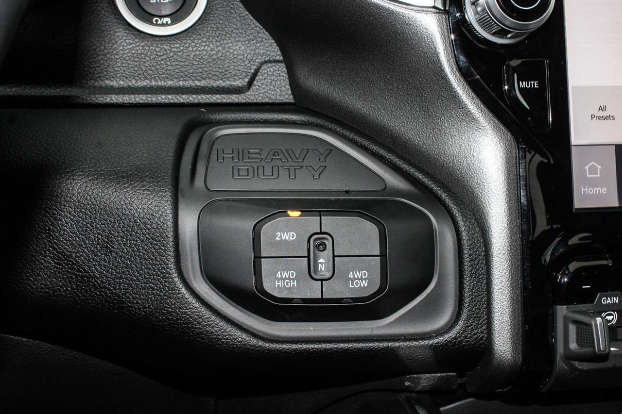 2025 RAM 3500 Laramie Crew Cab Night Edition 4x4  Gps SiriusXM S Photo