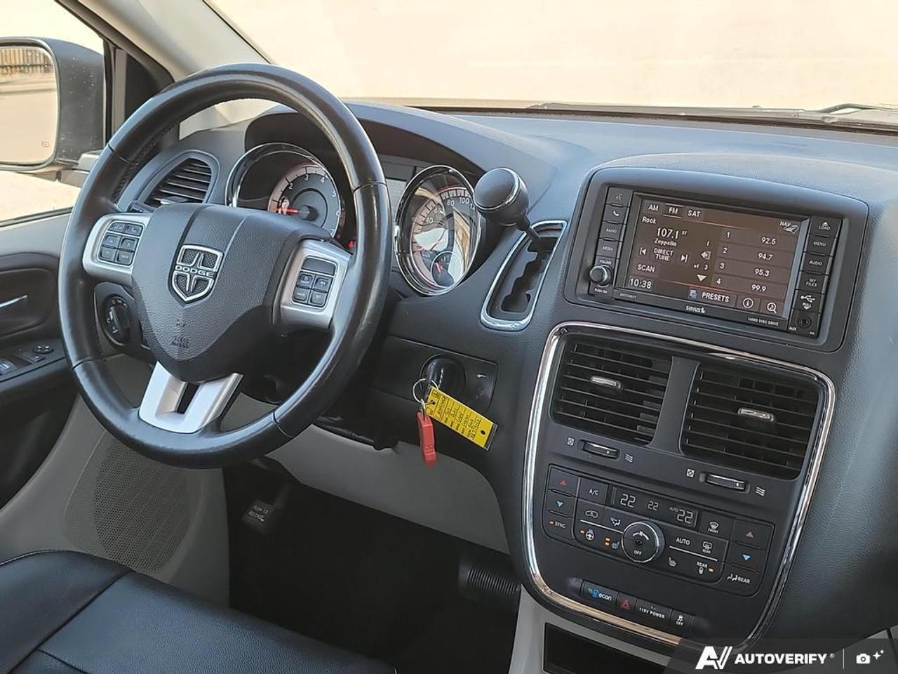 2019 Dodge Grand Caravan Crew Plus   DVD   PWR DOORS   LEATHER   NO CLAIMS Photo