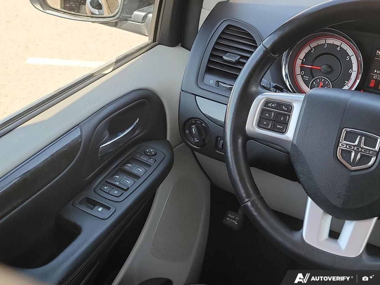 2019 Dodge Grand Caravan Crew Plus   DVD   PWR DOORS   LEATHER   NO CLAIMS Photo