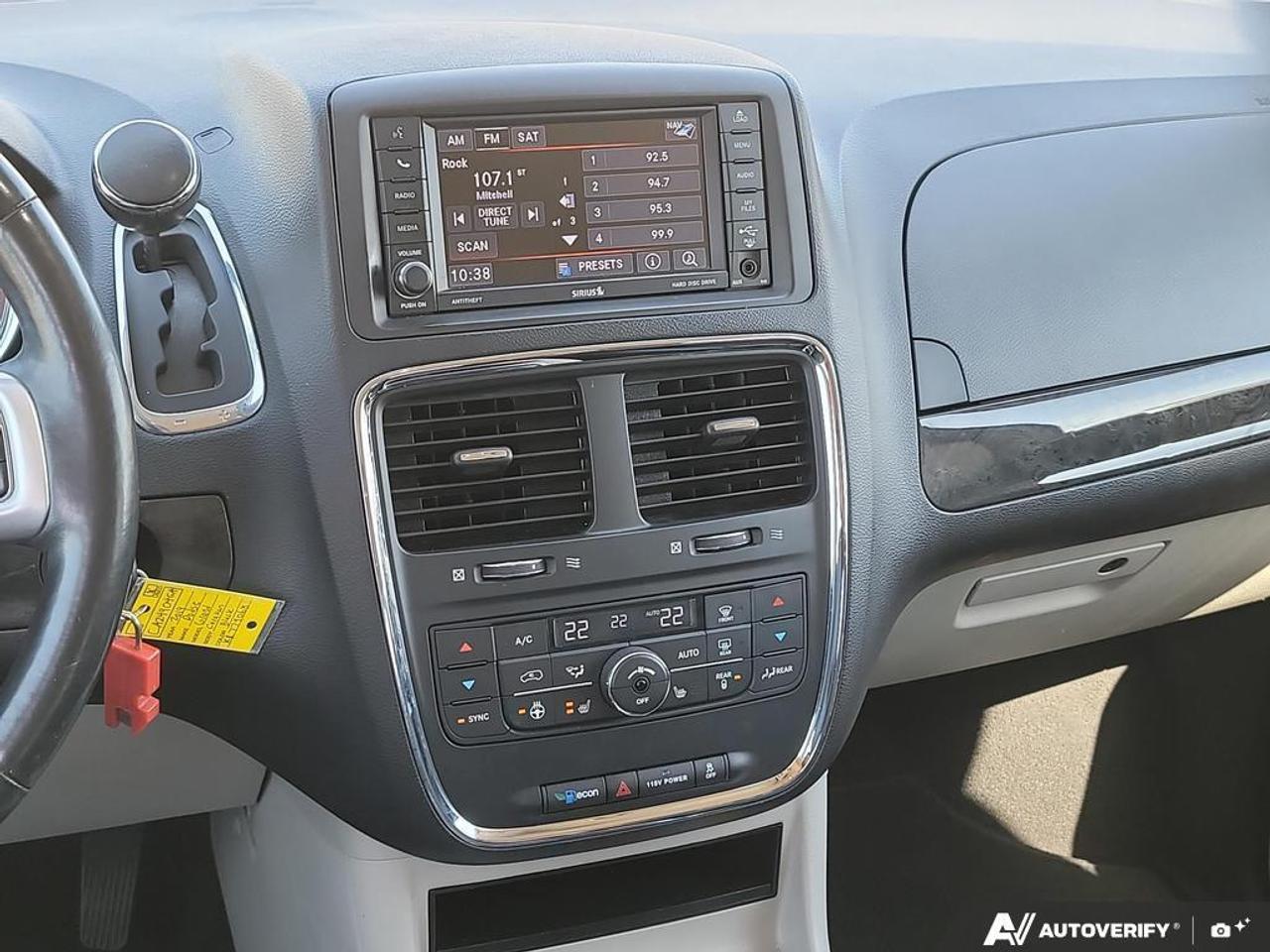2019 Dodge Grand Caravan Crew Plus   DVD   PWR DOORS   LEATHER   NO CLAIMS Photo