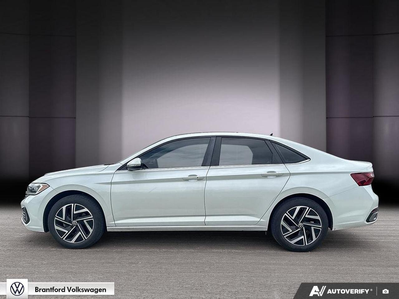 2023 Volkswagen Jetta HIGHLINE Photo2
