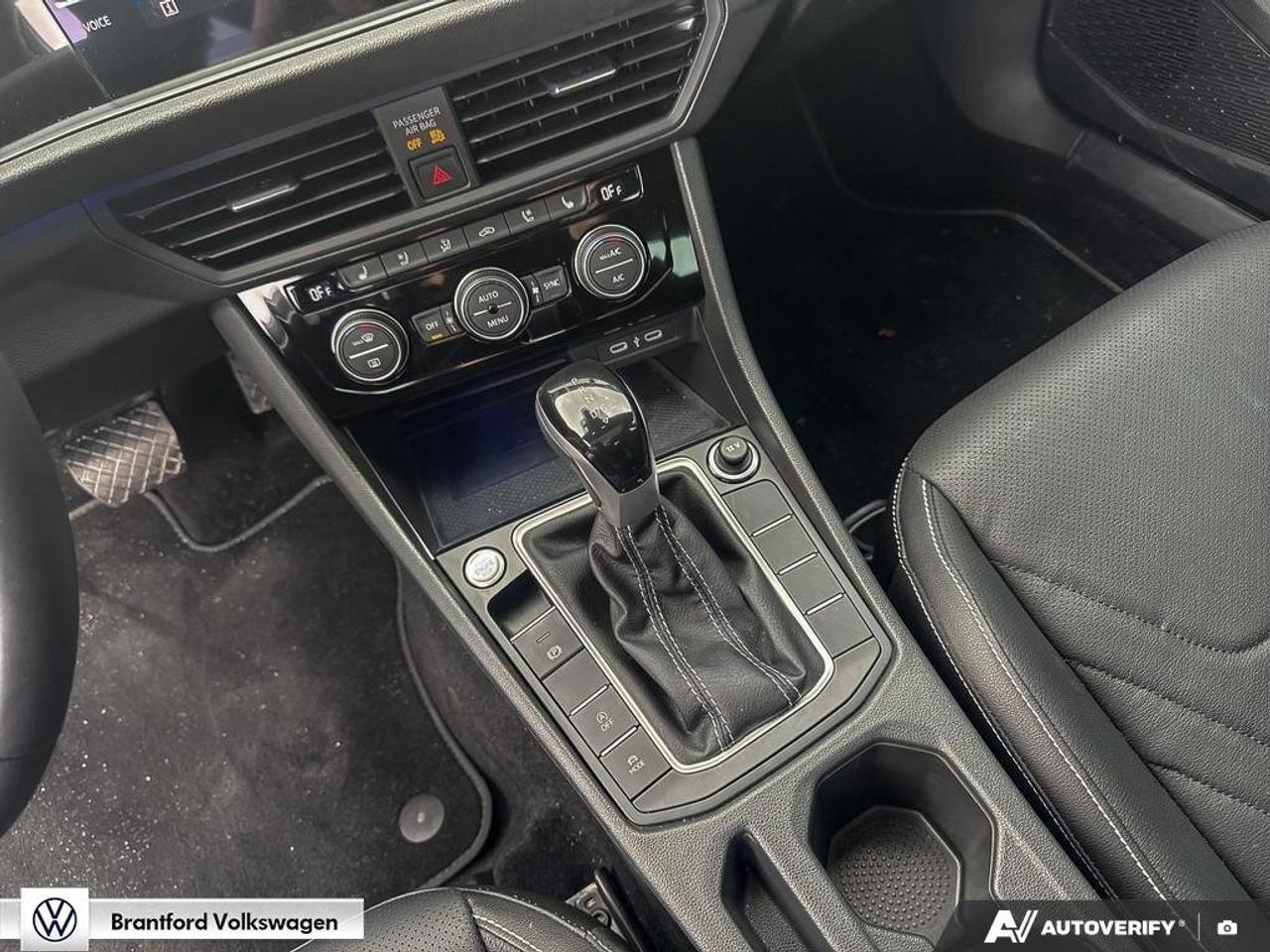 2023 Volkswagen Jetta HIGHLINE Photo