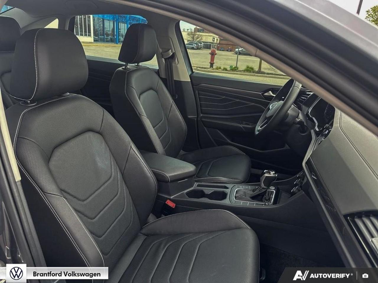 2023 Volkswagen Jetta HIGHLINE Photo