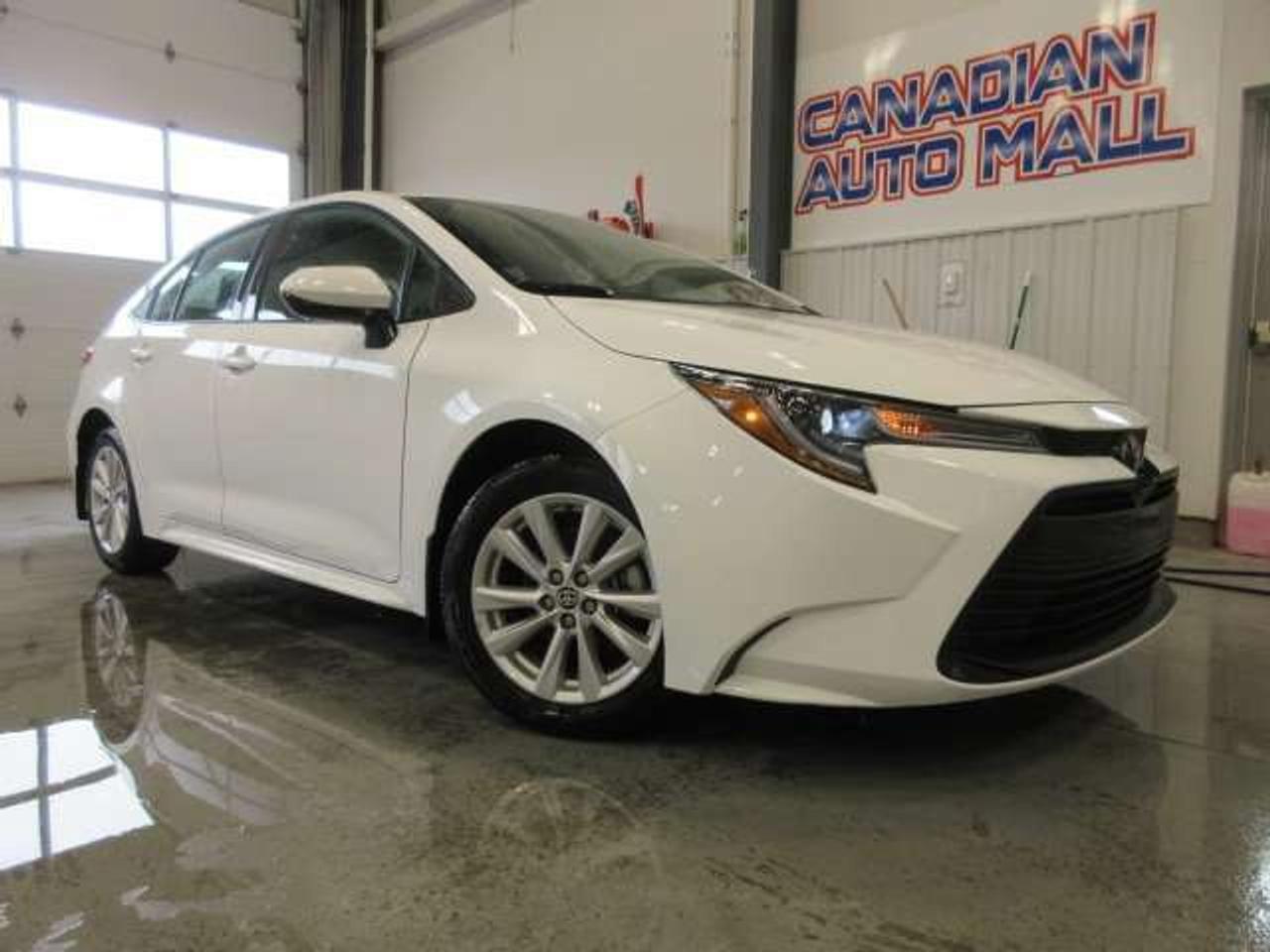 2025 Toyota Corolla LE UPGRADE W/ROOF, ALLOYS, HTD. SEATS, JUST 22K! Photo