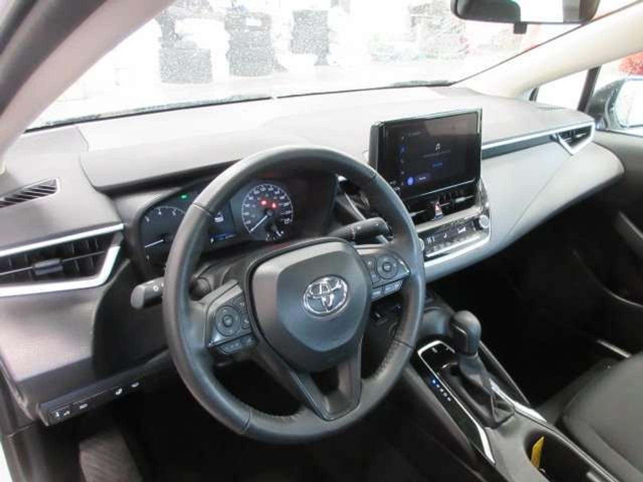 2025 Toyota Corolla LE UPGRADE W/ROOF, ALLOYS, HTD. SEATS, JUST 22K! Photo