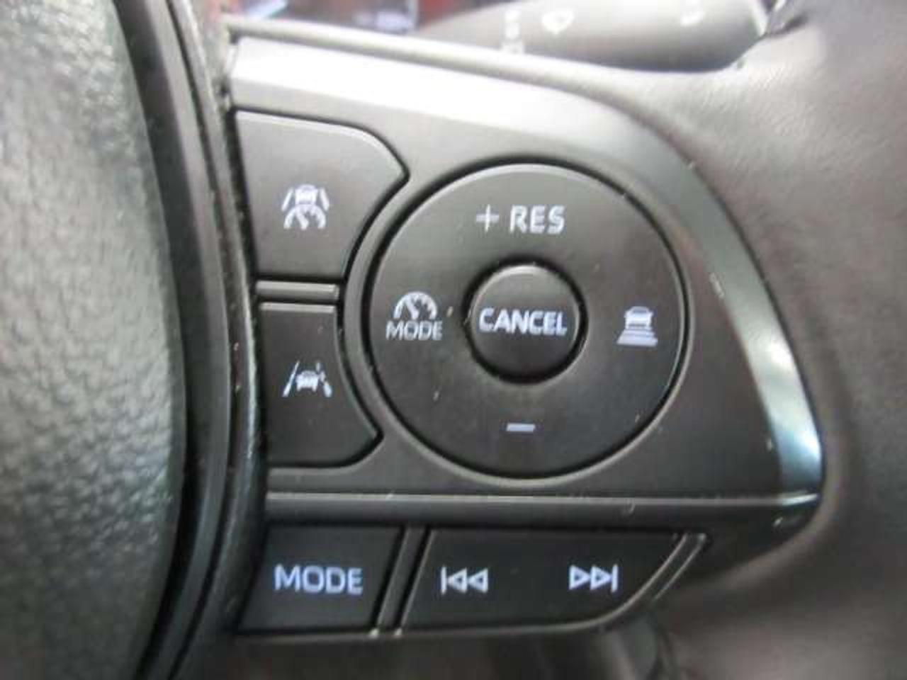 2025 Toyota Corolla LE UPGRADE W/ROOF, ALLOYS, HTD. SEATS, JUST 22K! Photo