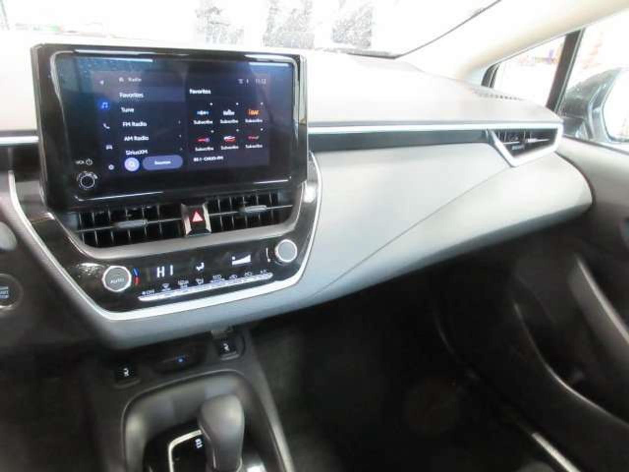 2025 Toyota Corolla LE UPGRADE W/ROOF, ALLOYS, HTD. SEATS, JUST 22K! Photo