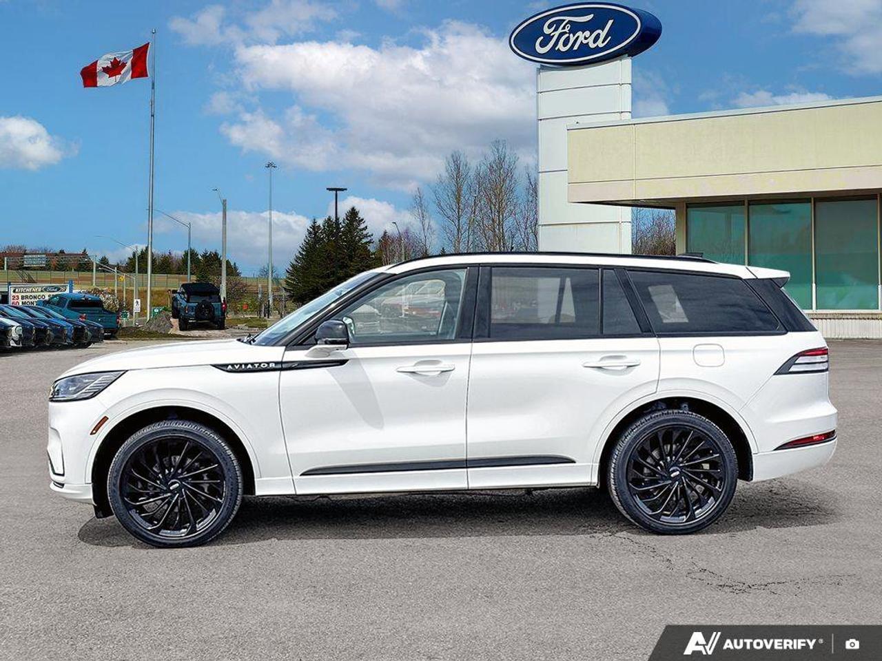 2025 Lincoln Aviator Reserve   200A   LTHR   HTD STEER WHEEL Photo3