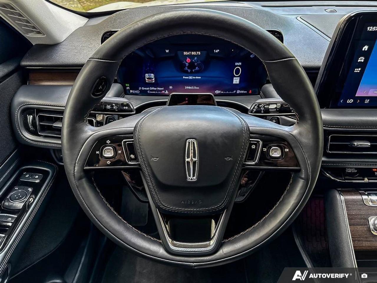 2025 Lincoln Aviator Reserve   200A   LTHR   HTD STEER WHEEL Photo
