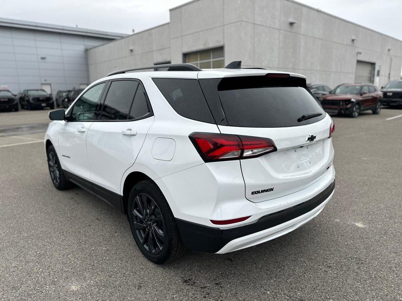 2022 Chevrolet Equinox RS Leather Panoramic Sunroof BOSE Blind-Spot 360 D Photo