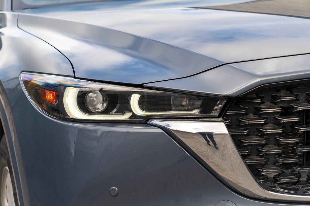2023 Mazda CX-5 Signature AWD Photo