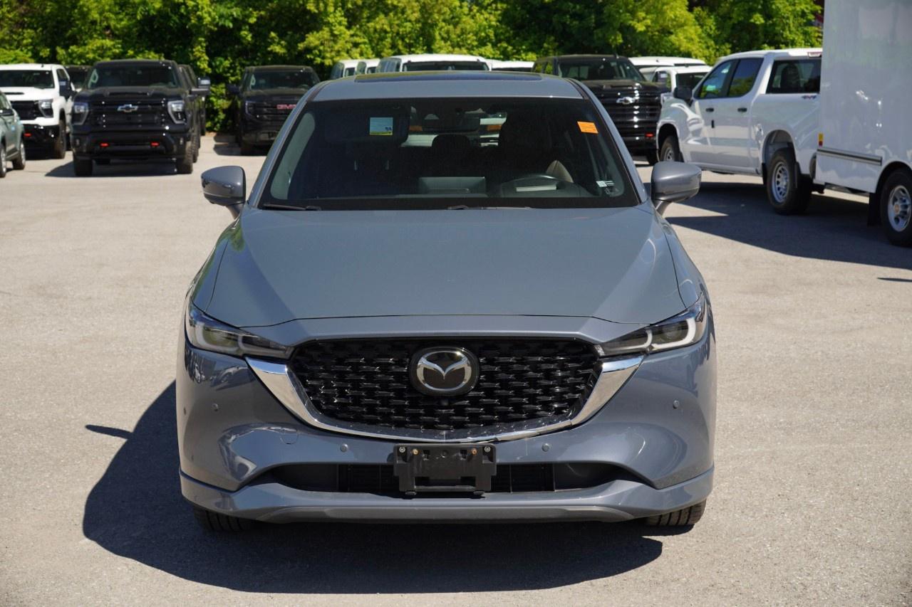 2023 Mazda CX-5 Signature AWD Photo4