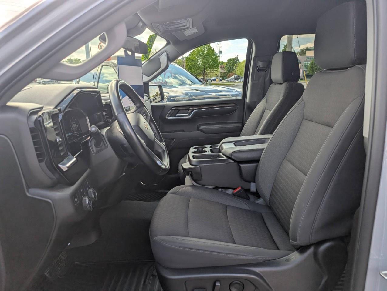 2024 Chevrolet Silverado 1500 Crew Cab Short Box 4-Wheel Drive LT Photo