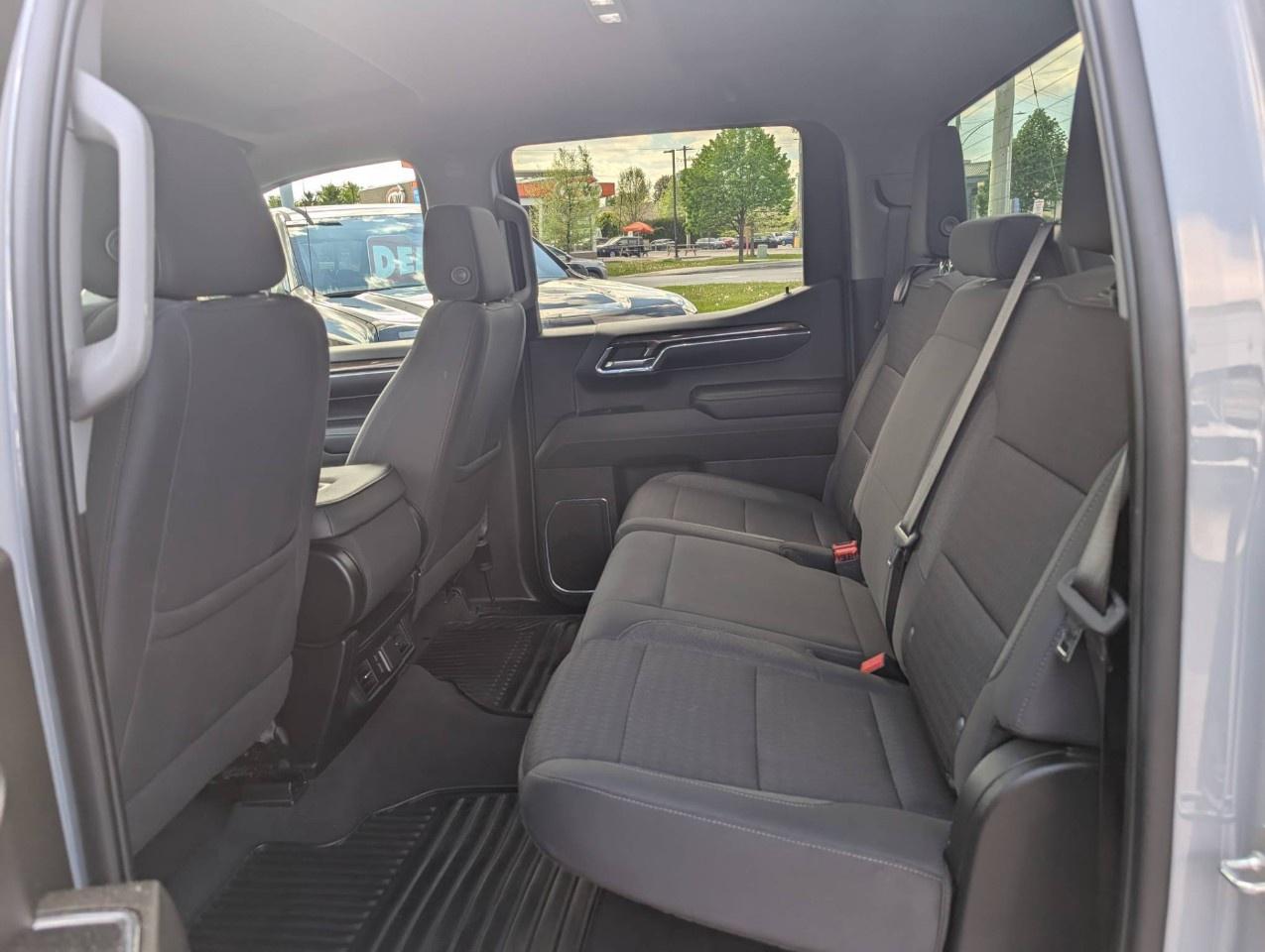2024 Chevrolet Silverado 1500 Crew Cab Short Box 4-Wheel Drive LT Photo