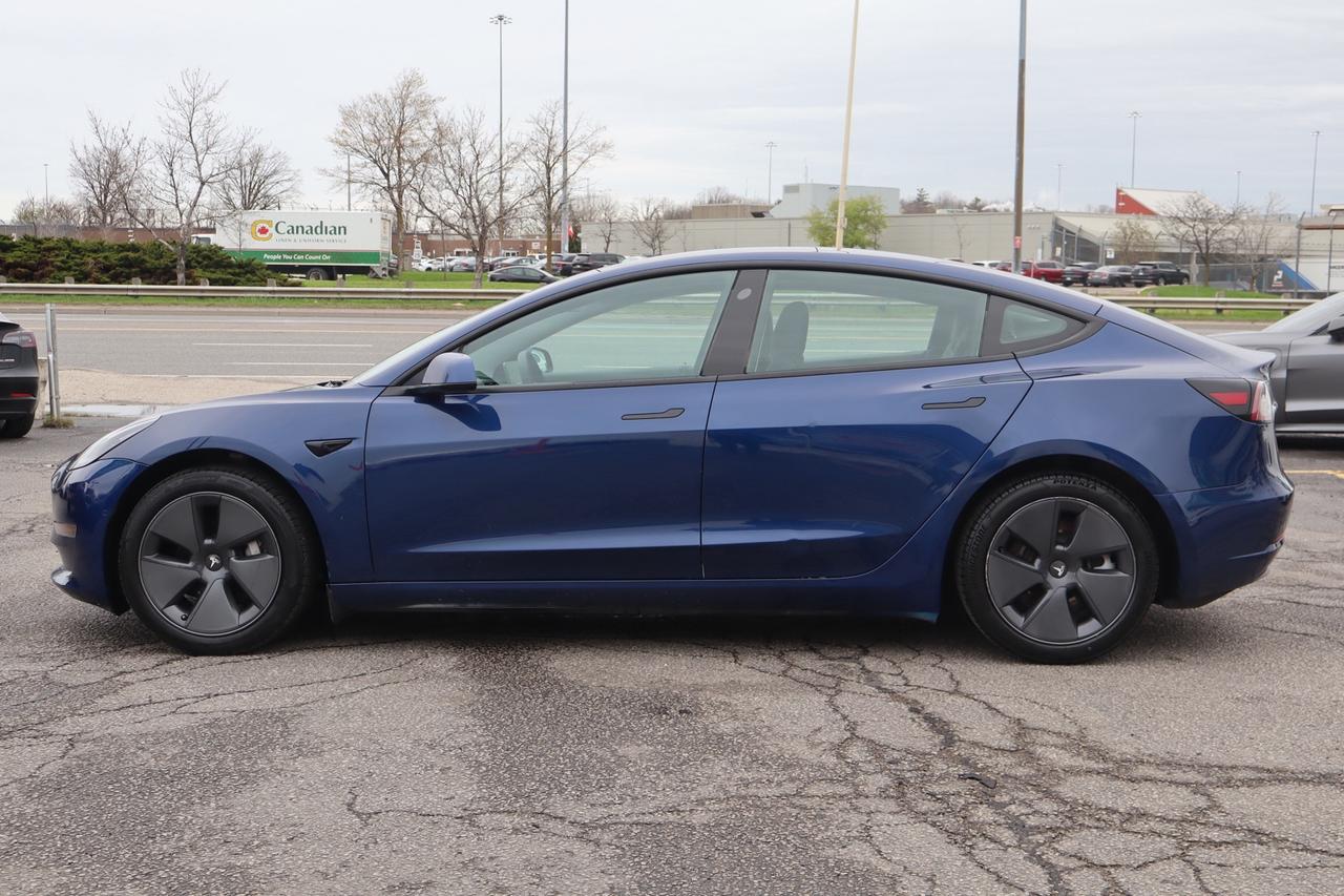 2022 Tesla Model 3 Long Range Dual Motor AWD Photo3