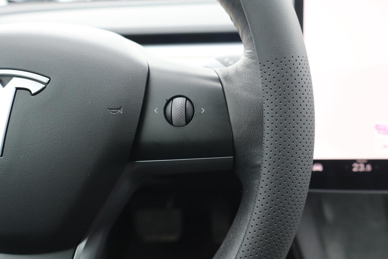 2022 Tesla Model 3 STANDARD RANGE PLUS Photo