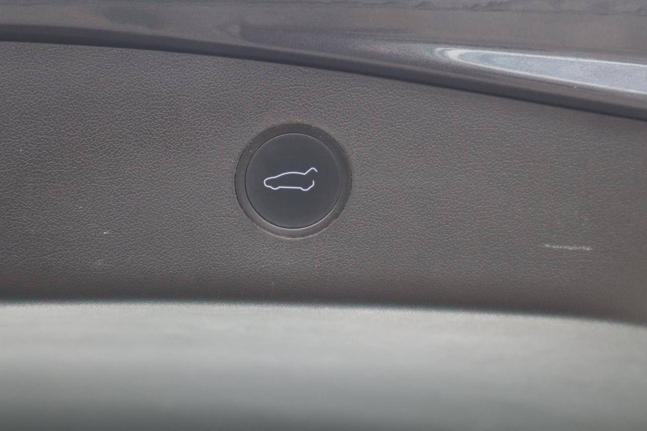 2022 Tesla Model 3 STANDARD RANGE PLUS Photo