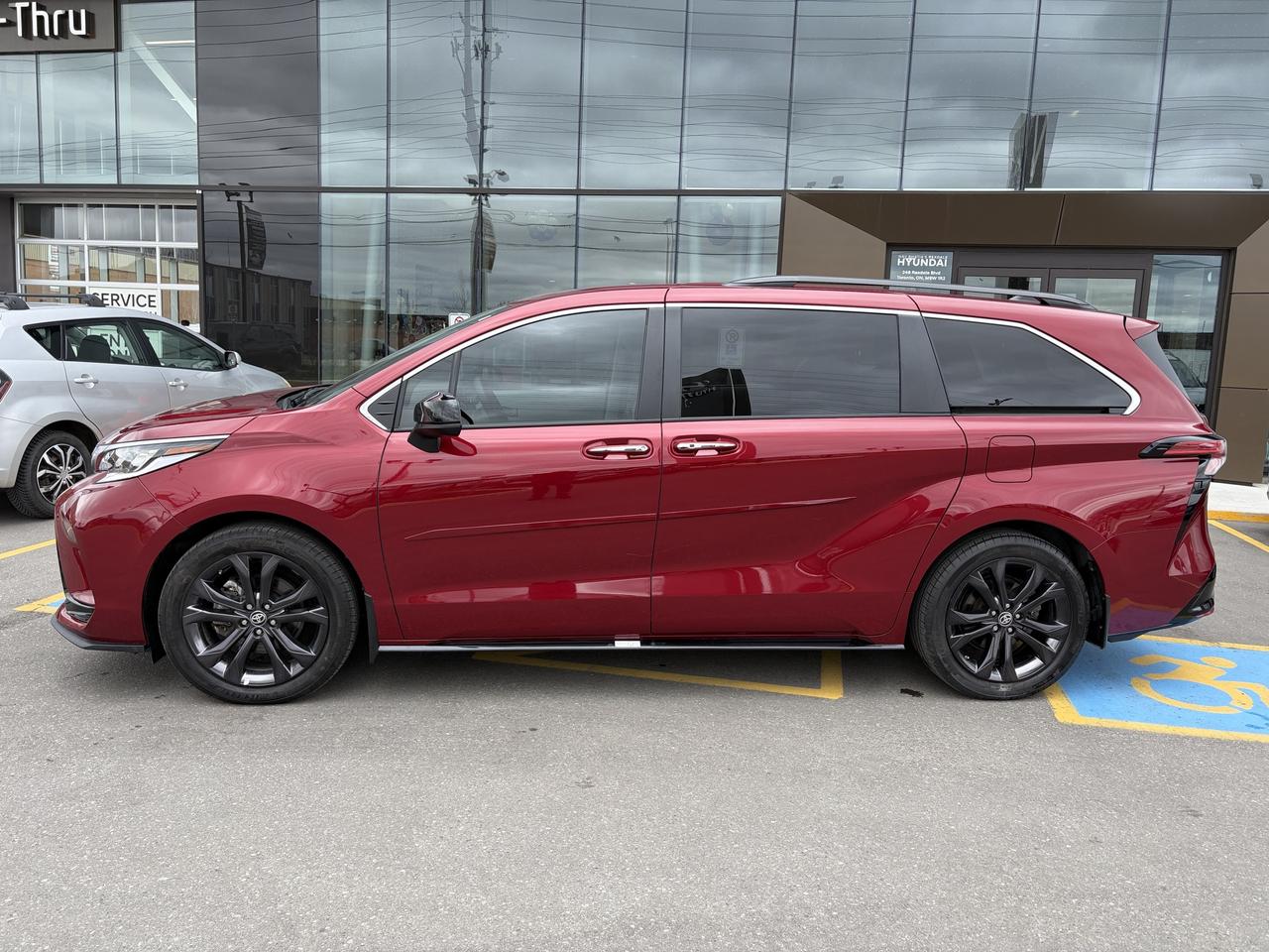 2024 Toyota Sienna  Photo