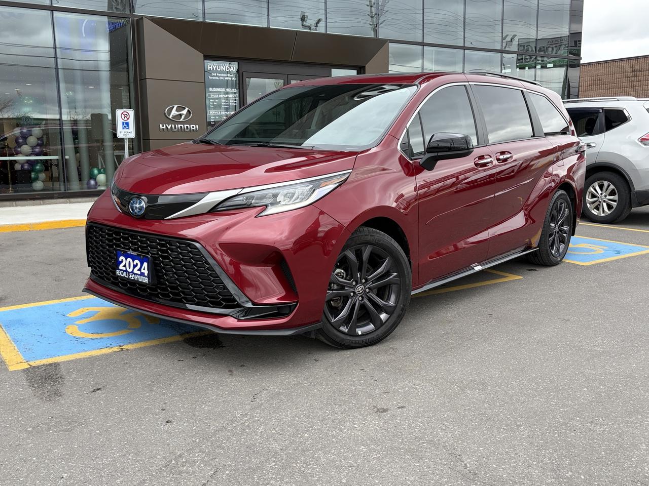 2024 Toyota Sienna  Photo