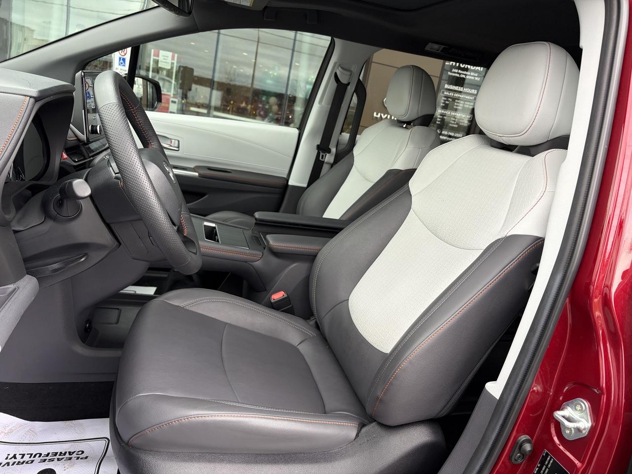 2024 Toyota Sienna  Photo
