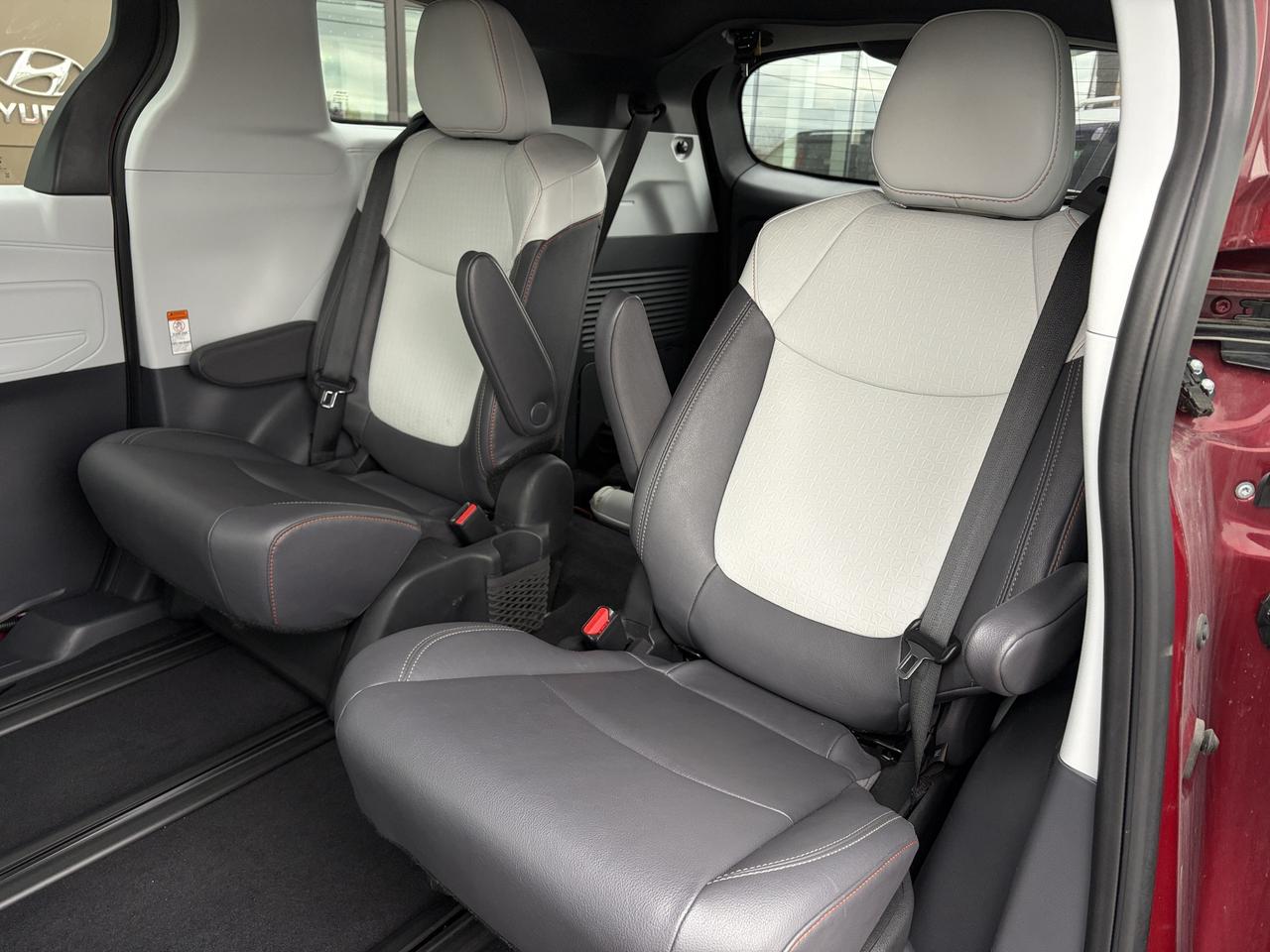 2024 Toyota Sienna  Photo