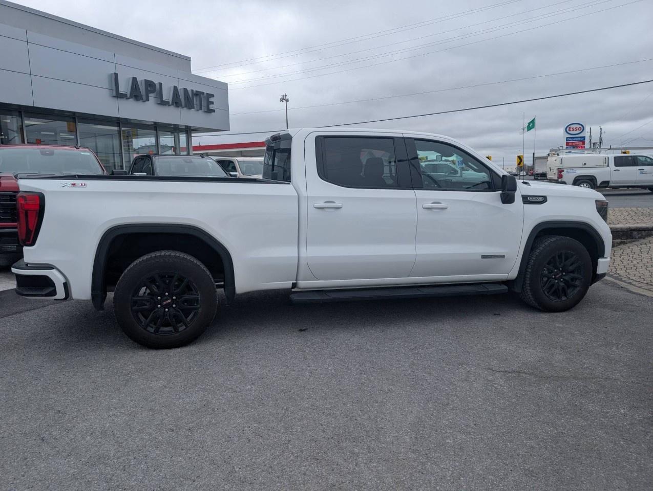 2024 GMC Sierra 1500 Crew Cab Standard Box 4-Wheel Drive Elevation Photo