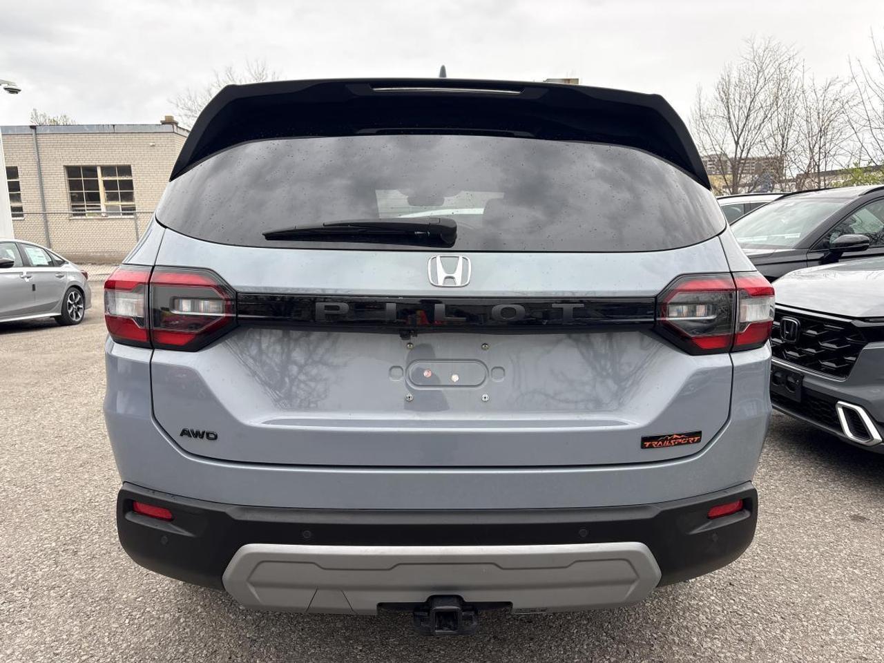 2025 Honda Pilot Trailsport Honda Certified 7YRS/160K Warranty Photo2