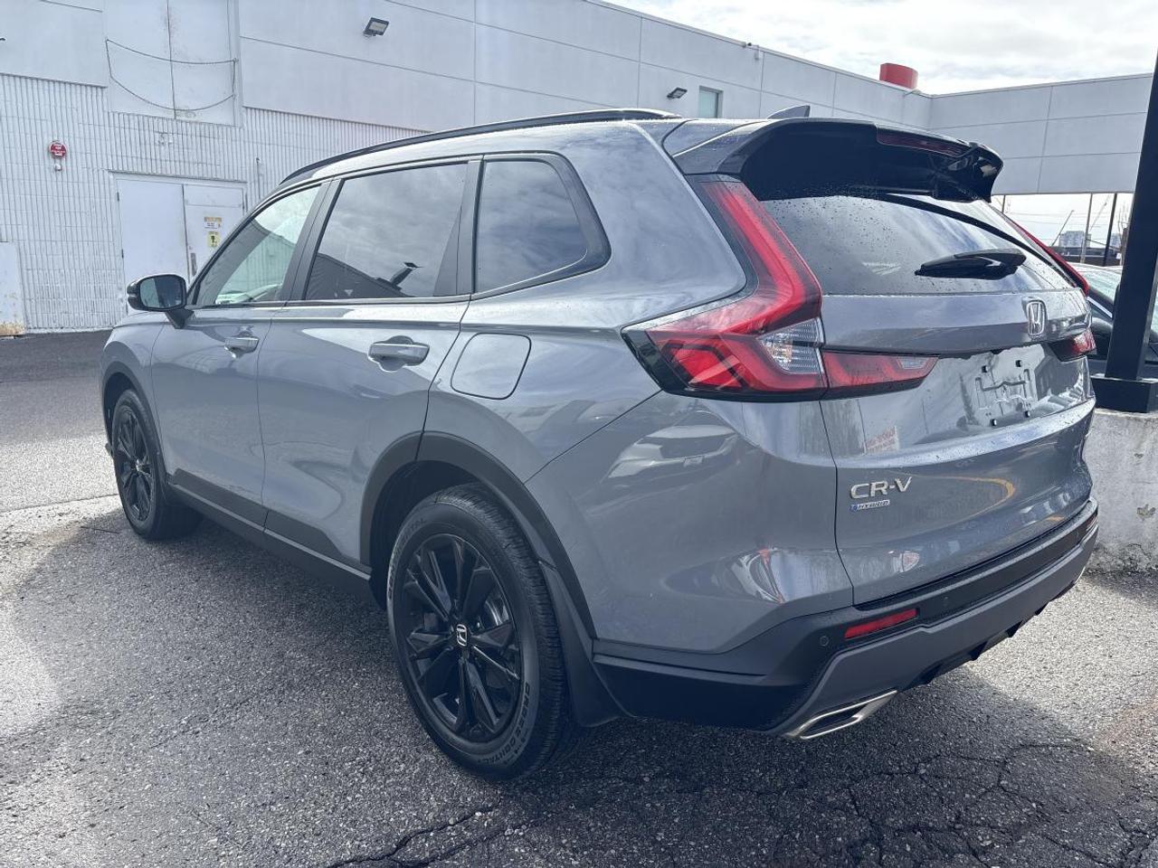 2026 Honda CR-V Hybrid Touring Honda Certified With 7YR/160K Warranty Photo3