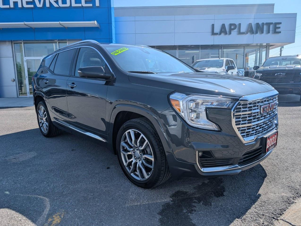 2022 GMC Terrain AWD Denali Photo0