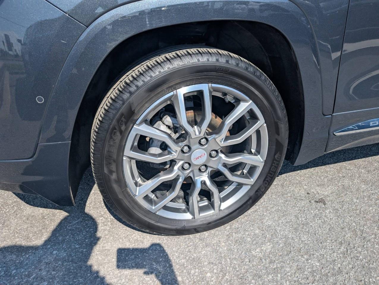 2022 GMC Terrain AWD Denali Photo