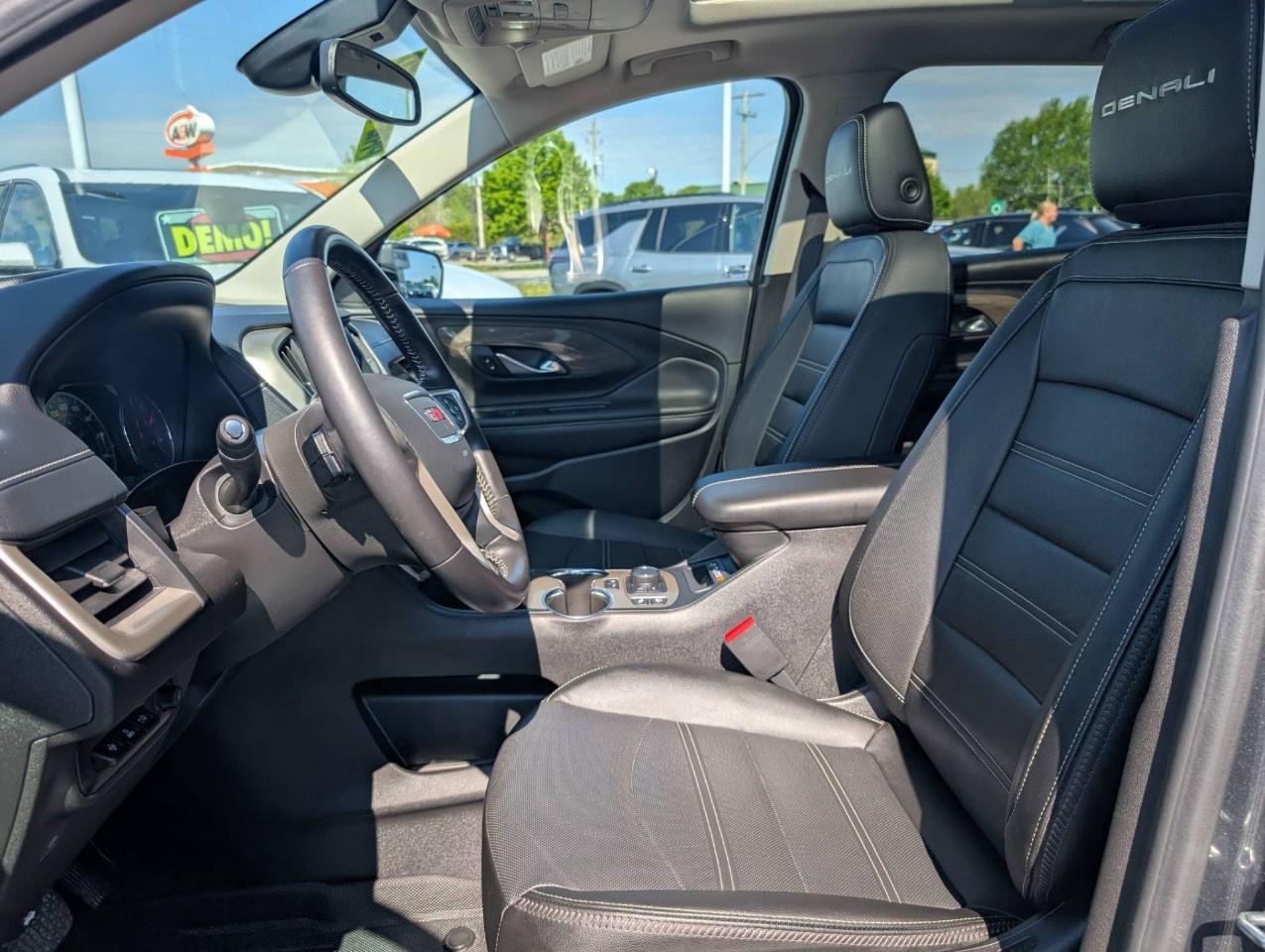 2022 GMC Terrain AWD Denali Photo