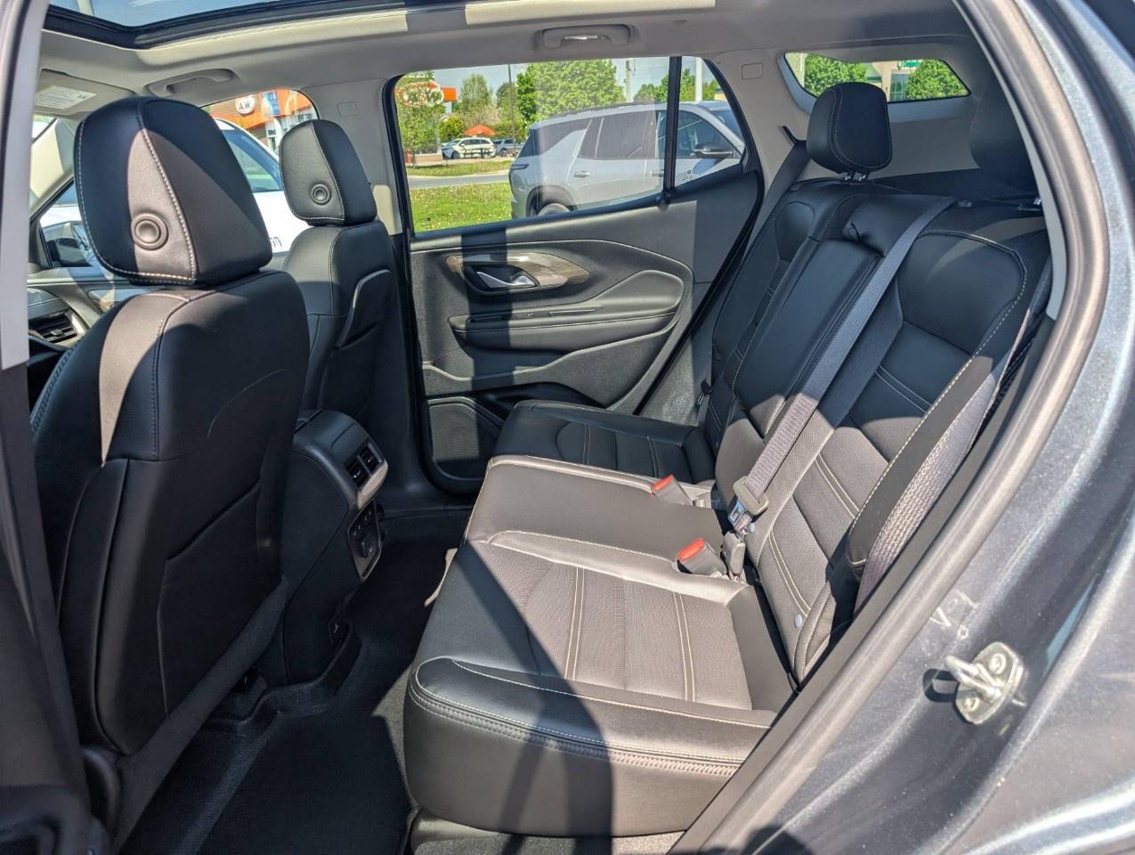 2022 GMC Terrain AWD Denali Photo