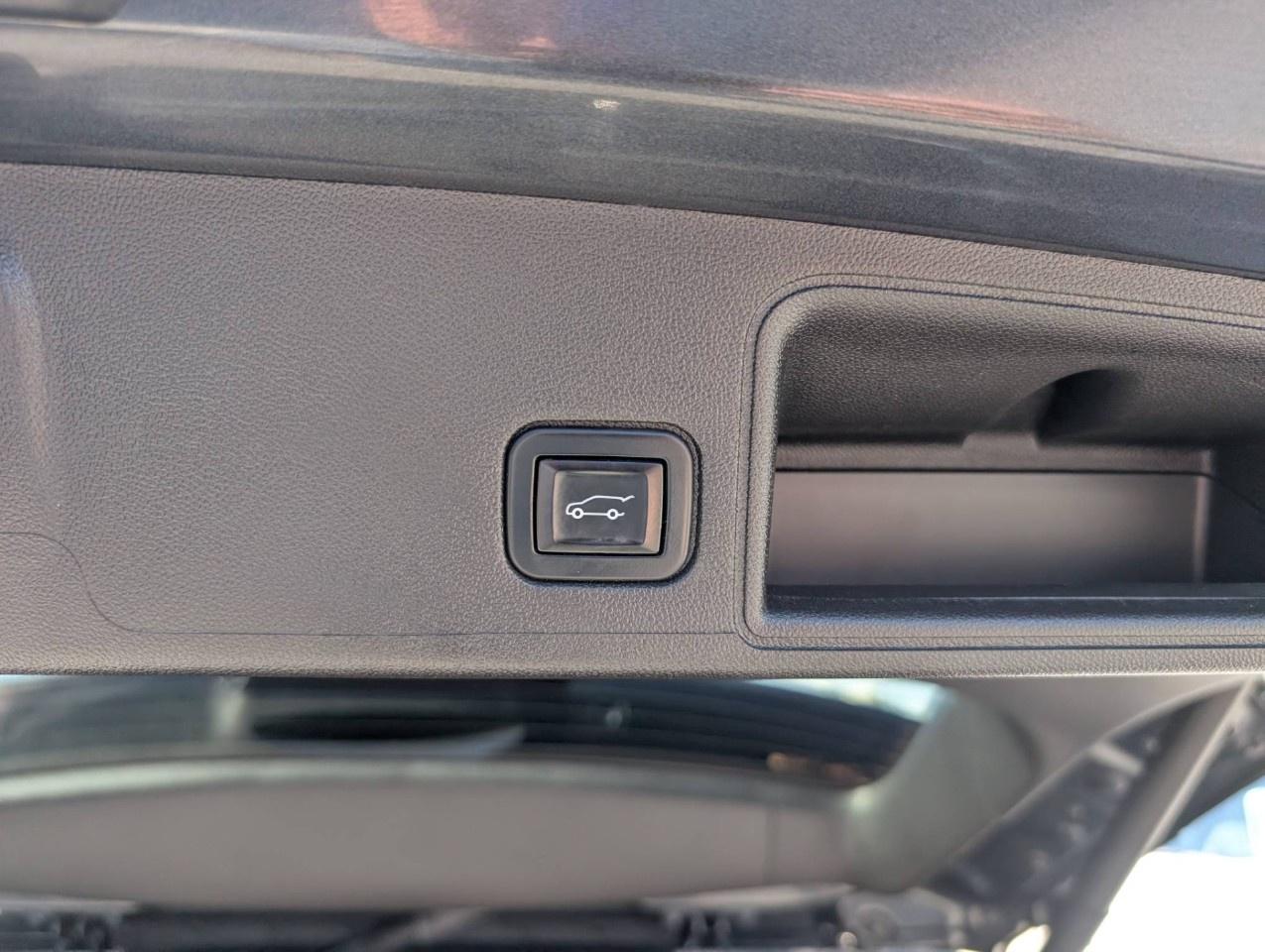 2022 GMC Terrain AWD Denali Photo