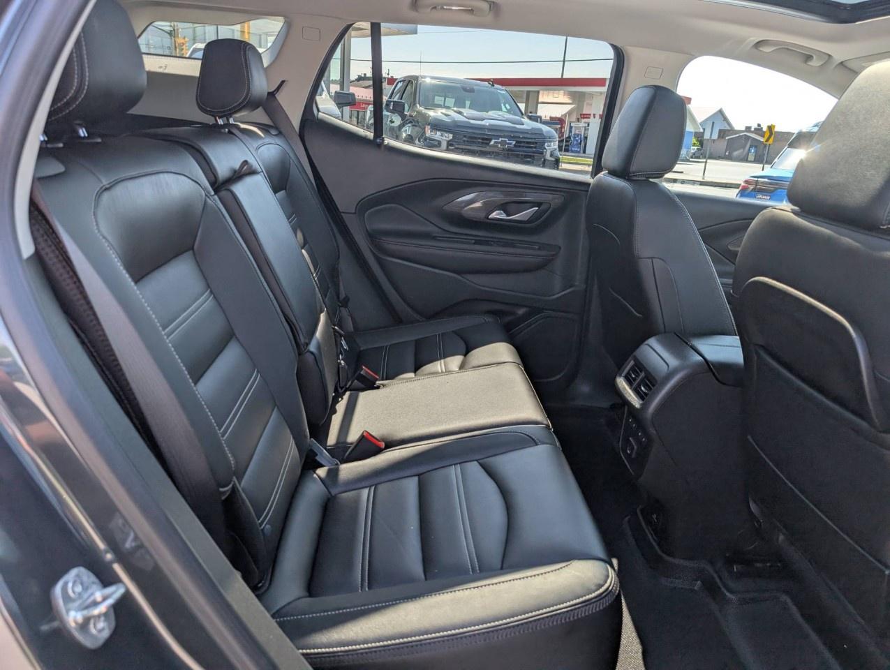 2022 GMC Terrain AWD Denali Photo