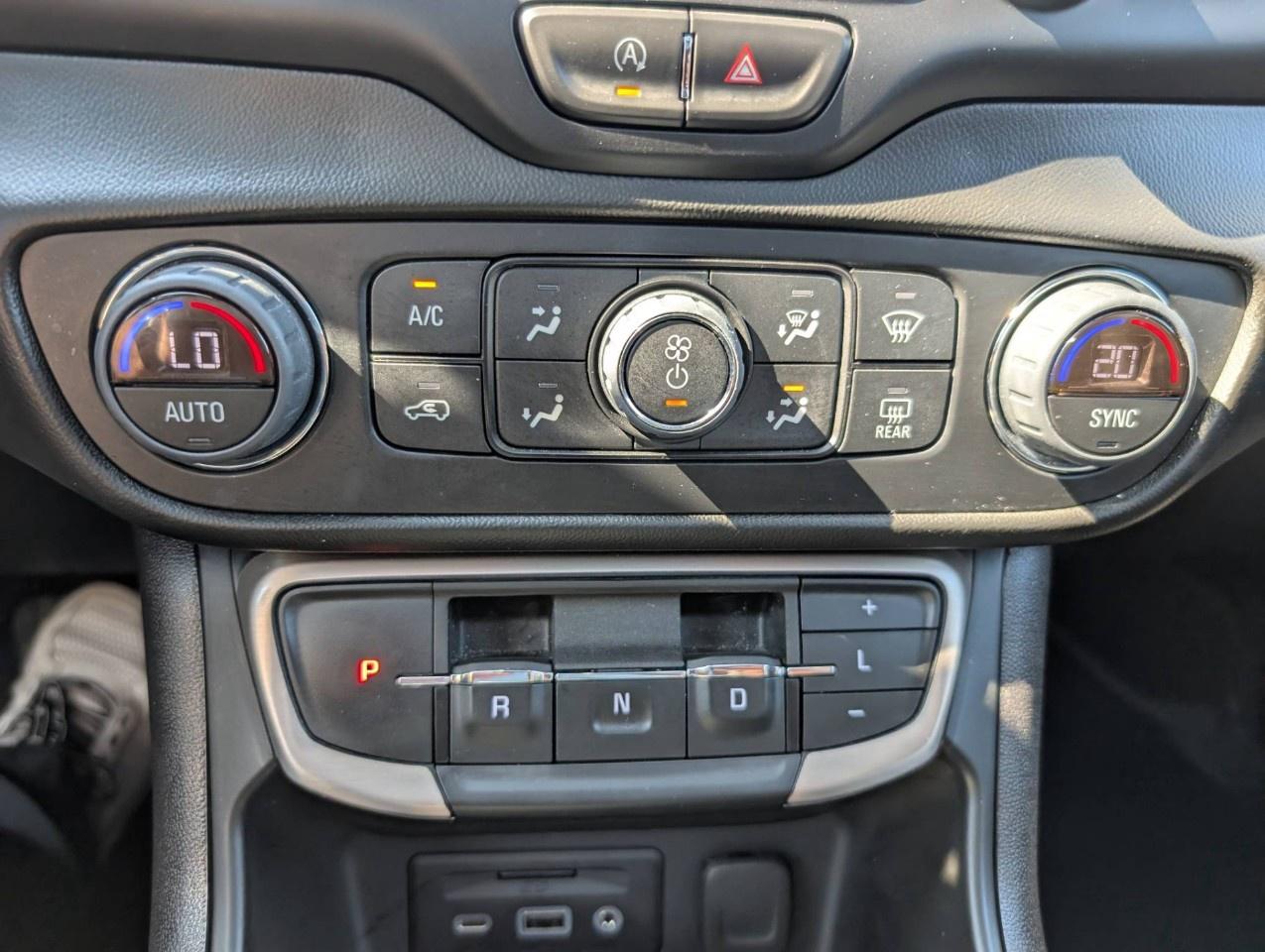 2022 GMC Terrain AWD Denali Photo