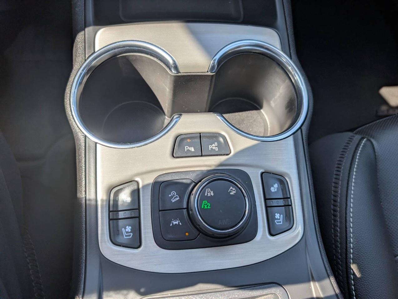 2022 GMC Terrain AWD Denali Photo