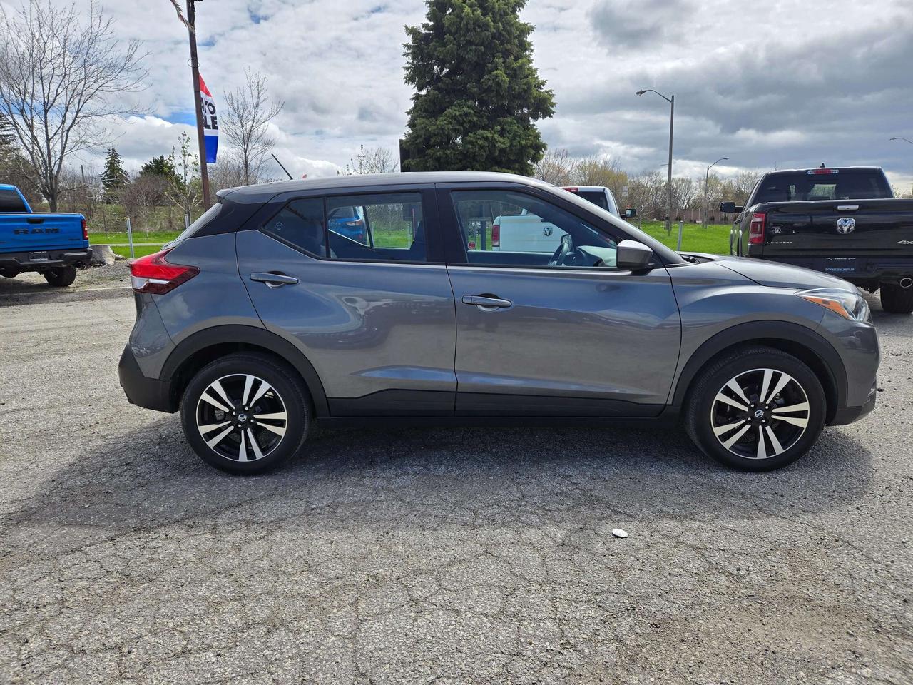 2019 Nissan Kicks S w/Collision Warning, Backup Cam, Bluetooth Photo