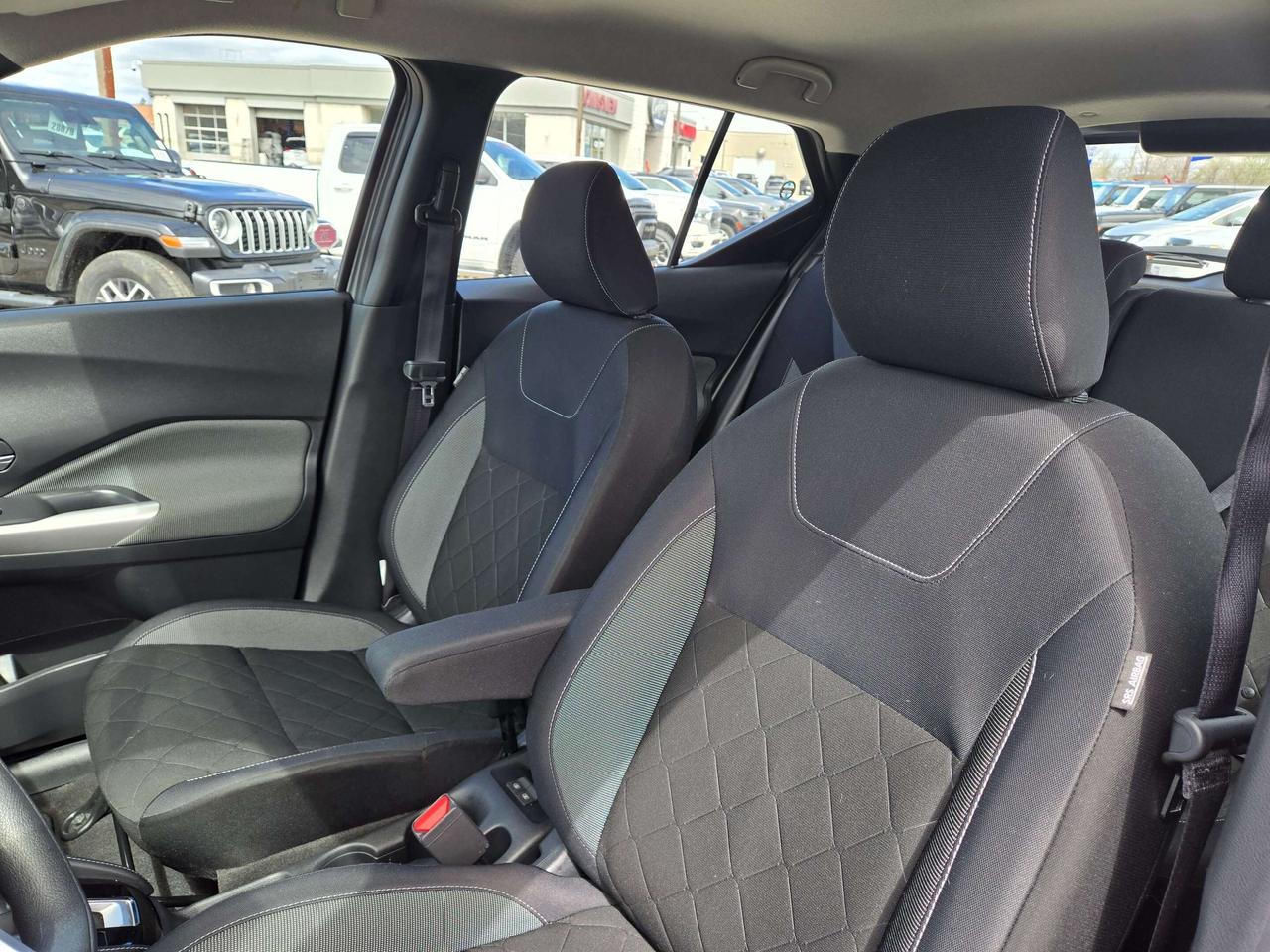 2019 Nissan Kicks S w/Collision Warning, Backup Cam, Bluetooth Photo